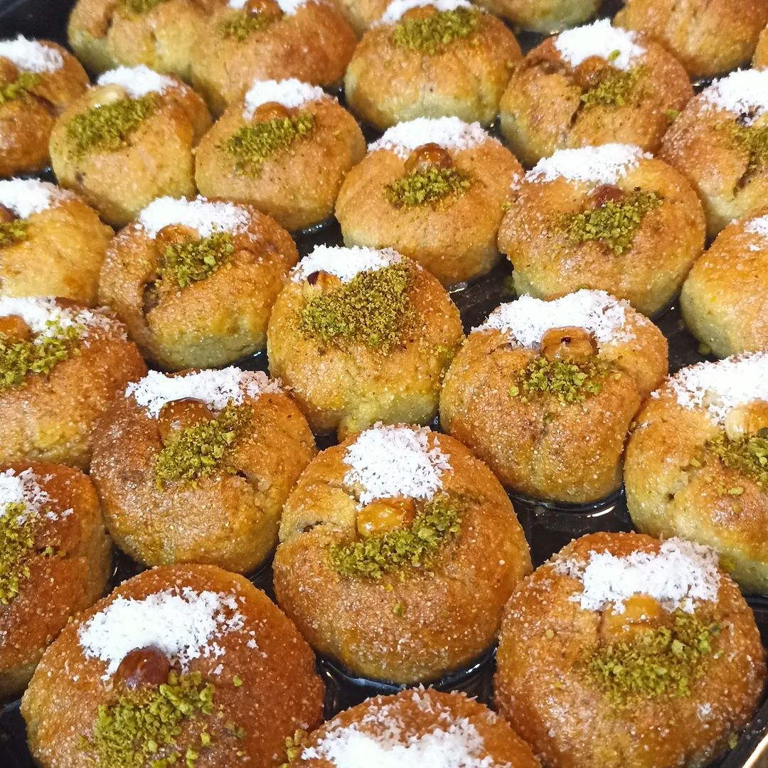 Ceviz Dolgulu İrmik Tatlısı Cevizpare