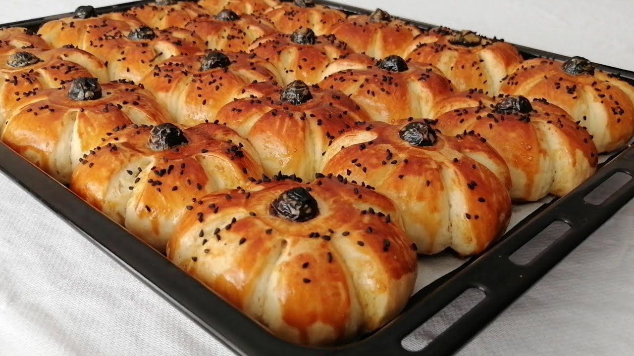 Yumuşacik Puf Puf Çi̇çek Poğaça Tari̇fi̇