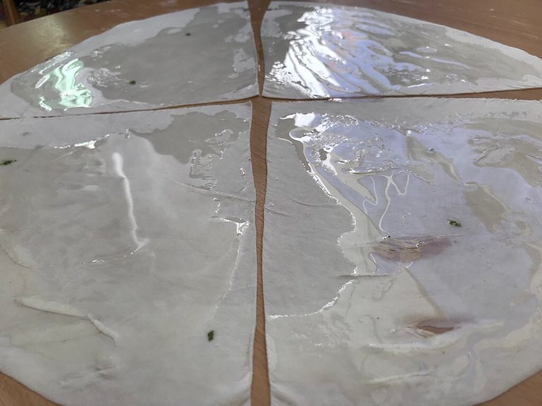 El Açması Ispanaklı Börek