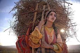 Köyde Yalnız Yaşayan Hamile Kadın