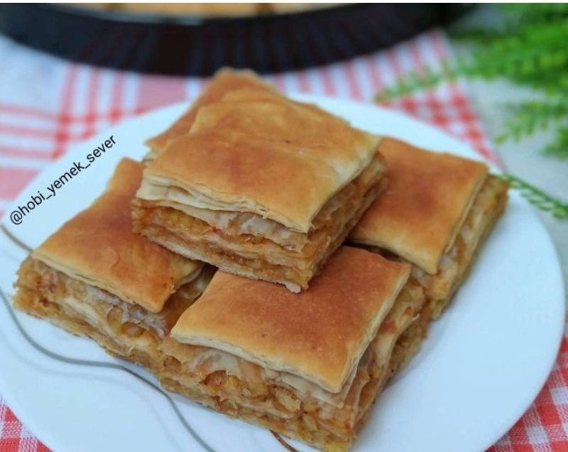 Patatesli Kuru Börek