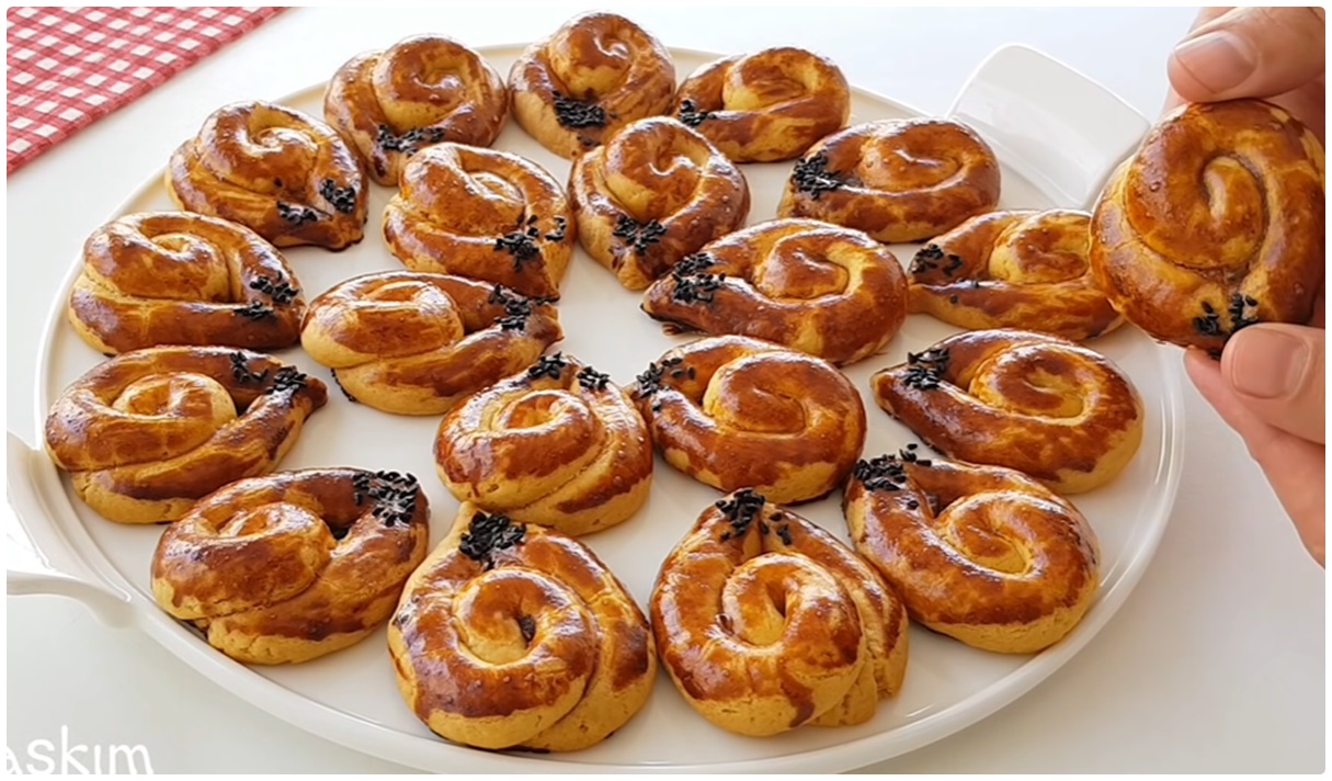 Tereyağlı Pastane Usulü Tuzlu Kurabiye