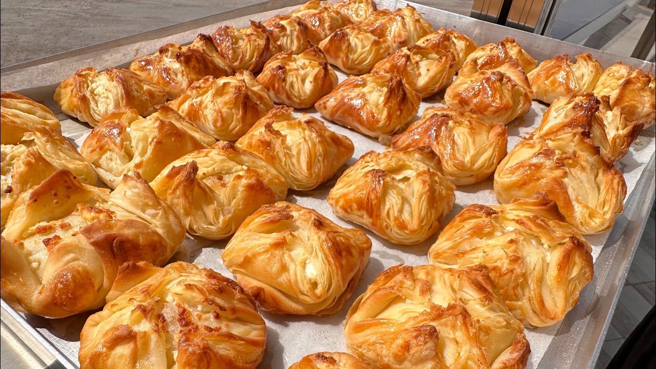 Sadece 3 Malzemeyle Tepsi Dolusu Börek
