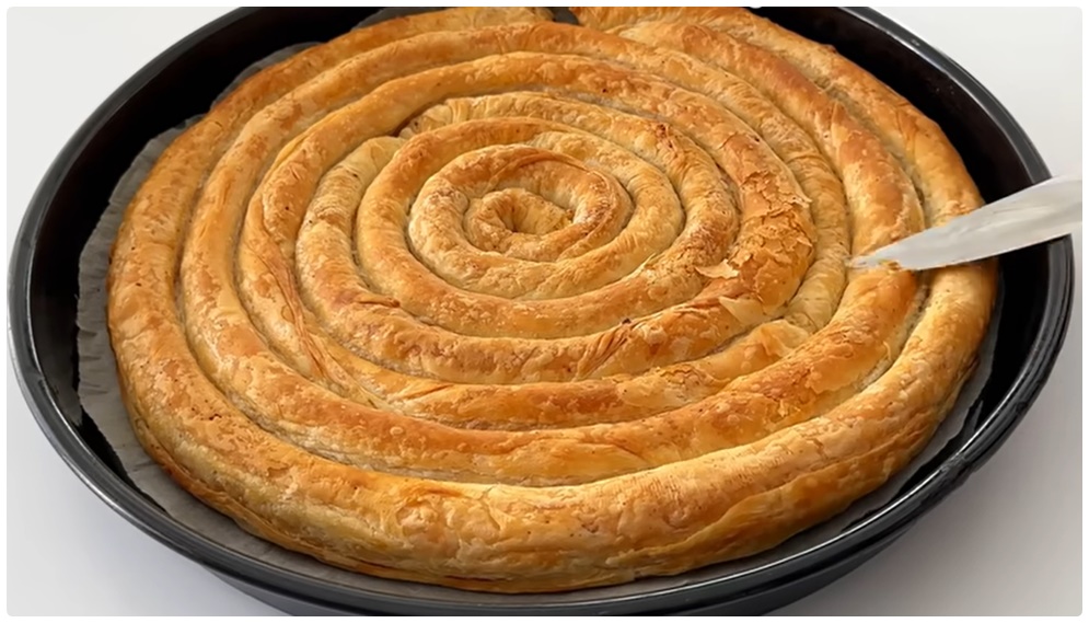 Zahmetsiz Tül Gibi Pul Pul Dökülen Börek Tarifi