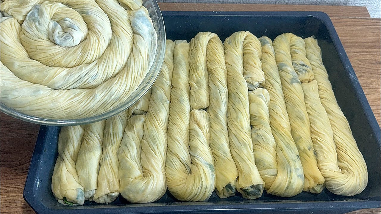 Hamuru Yağ Gibi Açılan Ispanaklı Burgu Börek