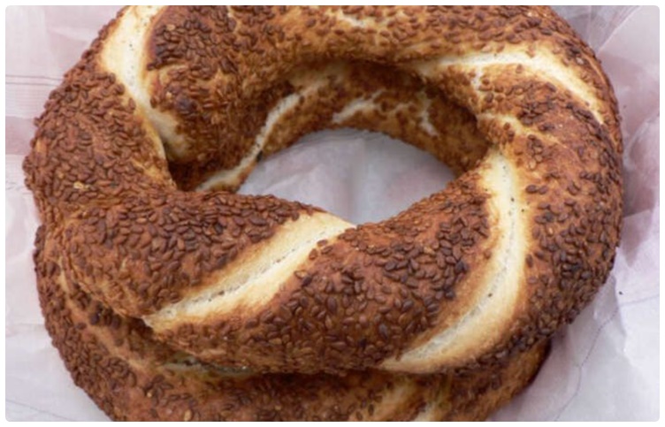 Bugün Simit almak için sıraya girdim