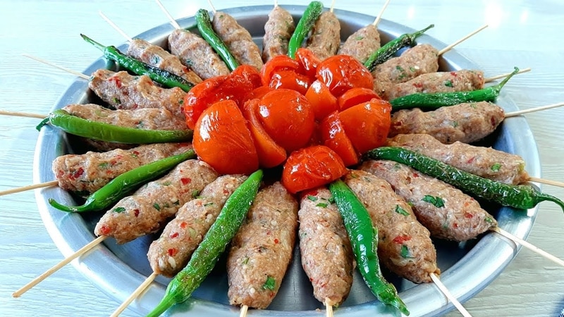 İftara Öyle Bir Yemek Yaptım Ki Parmak Yedirir Fırında Çöp Şiş Kebap