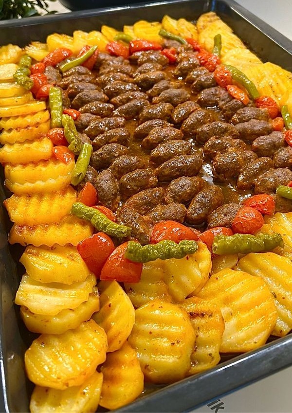 Fırında Soslu Patates Köfte