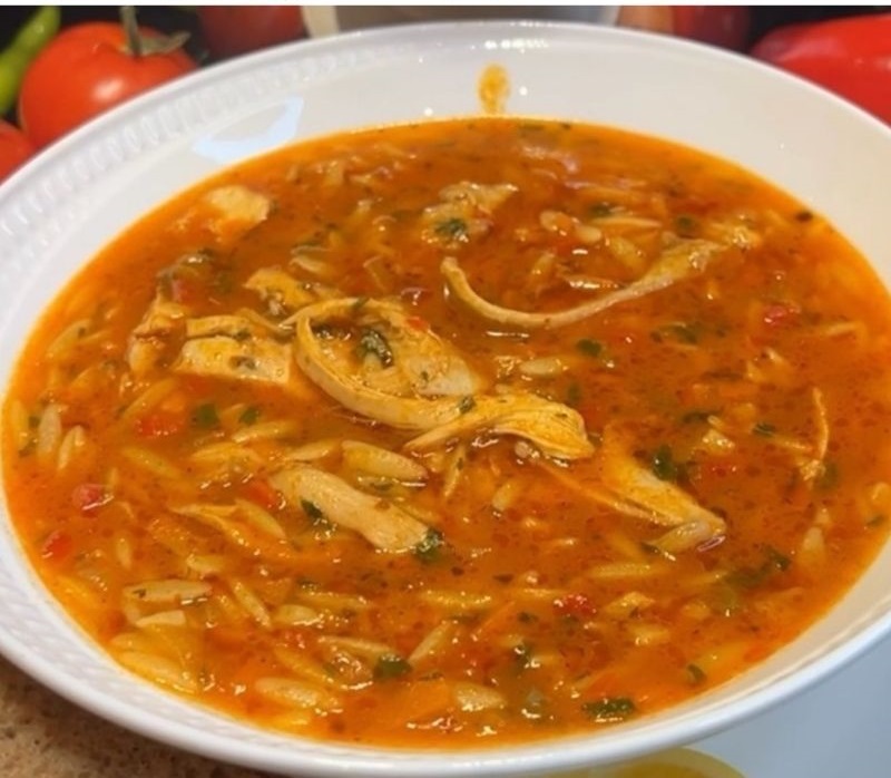 Sebzeli Şehriyeli Tavuk Çorbası