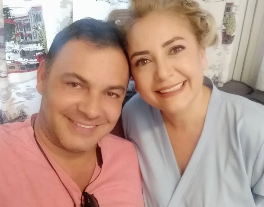 Pembe bakın gerçekte kiminle evliymiş