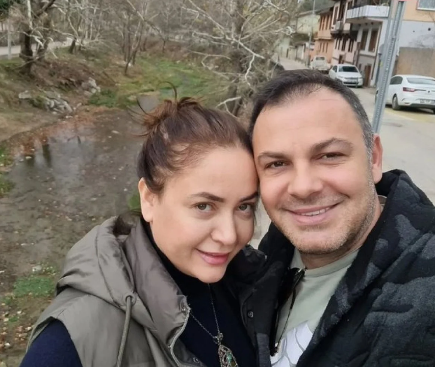 Pembe bakın gerçekte kiminle evliymiş