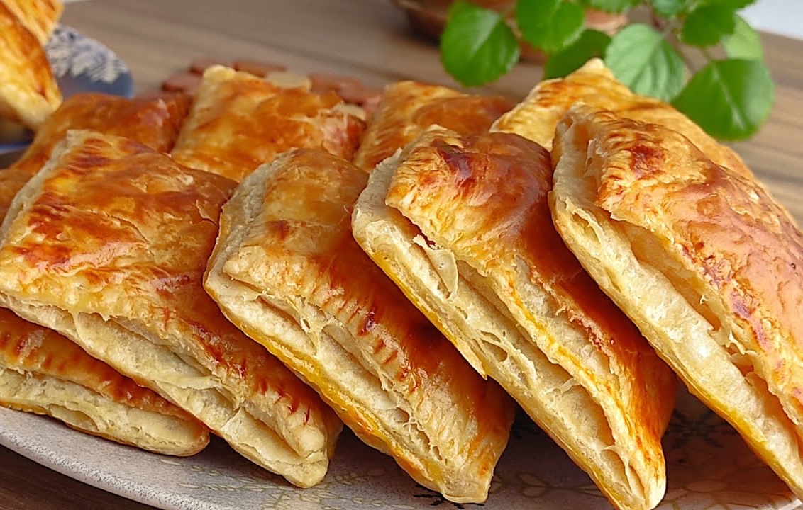 El Açması Peynirli Çıtır Börek Tarifi