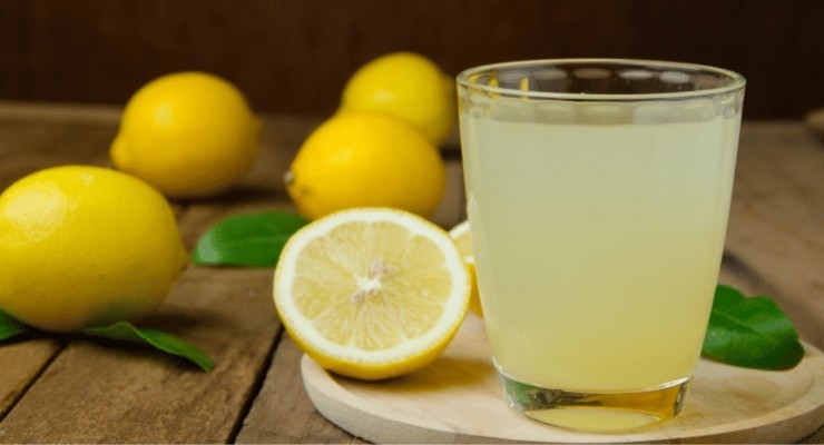 Tavalardaki kireç ve lekeler deterjan olmadan kolayca nasıl çıkarılır