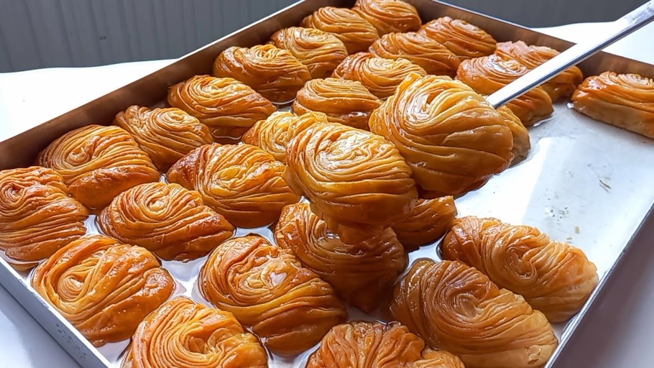 Hamuru Yağ Gibi Açılıyor Çıtır Çıtır El Açması Gül Baklava Tarifi