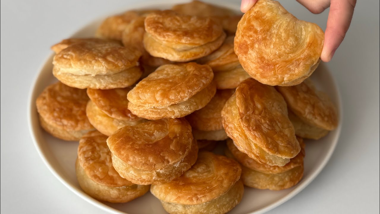 Kat Kat Kabaran El Açması Mini Börek Tarifi