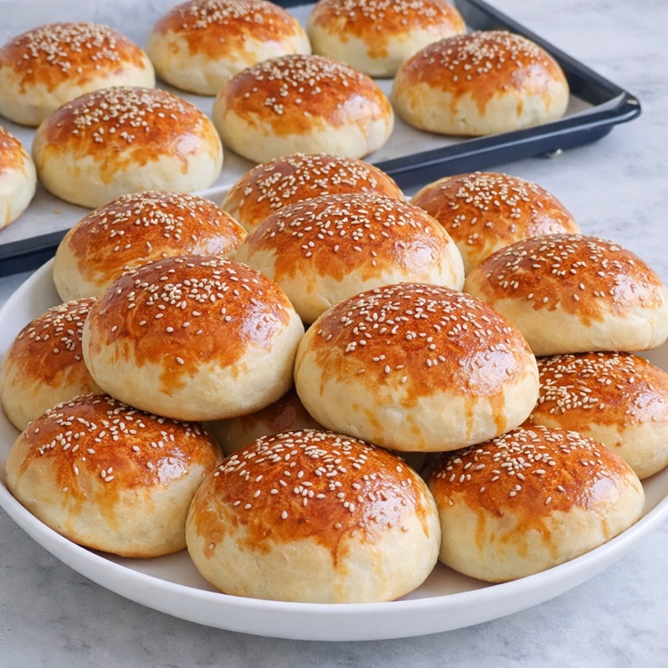 Pastane Usulü Yumuşacık Poğaça Tarifi