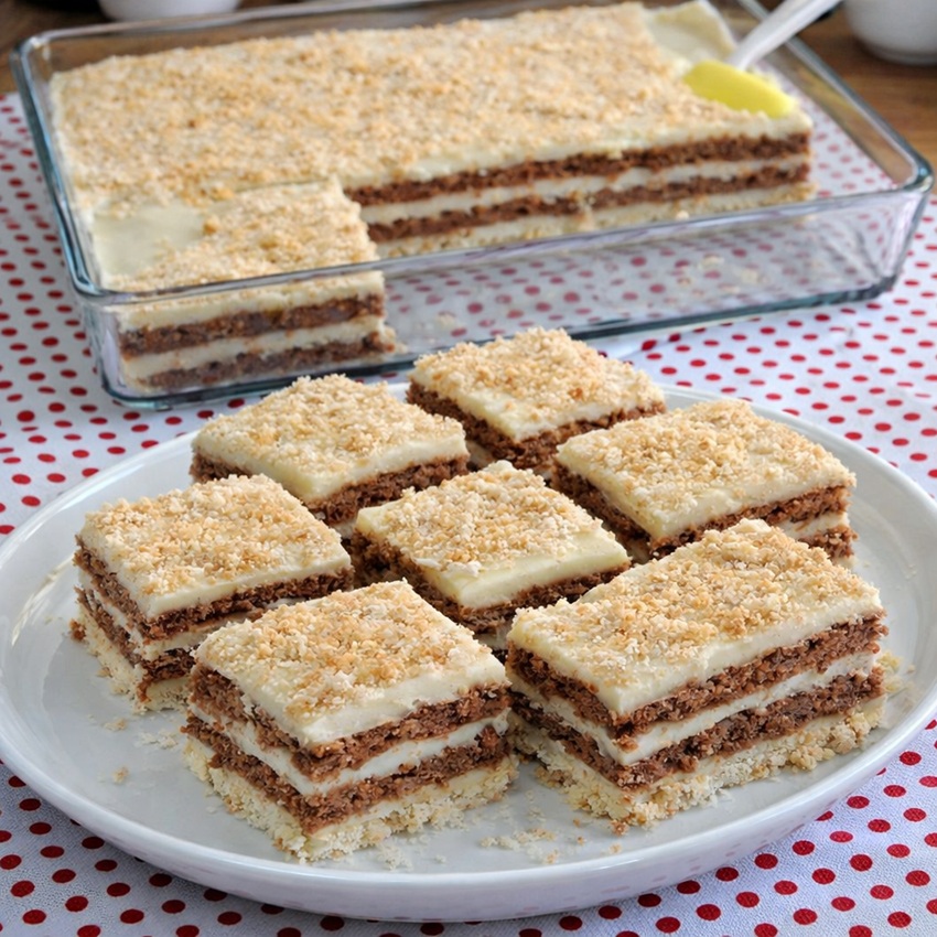 Bisküvili Tavuk Göğsü Tatlısı Tarifi