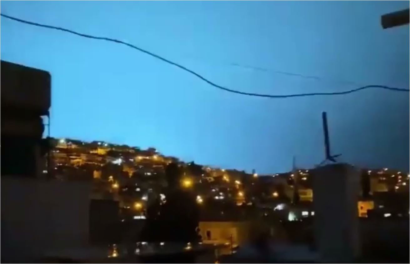 Bu Işığı Görürseniz Evden Çıkın